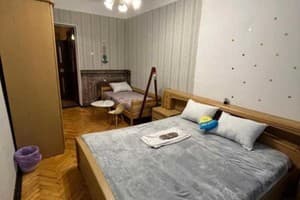Хостел АрАрАт Кловская. Делюкс трехместный общий санузел 4