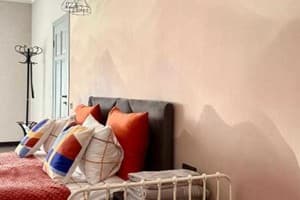 Мини-отель Chayka Home Hotel. Улучшенный трехместный студио 3