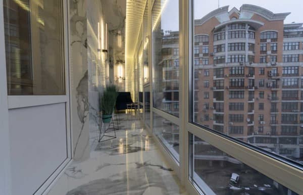 на ул. Крещатик 25 23