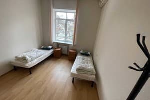 uaHOSTEL 2